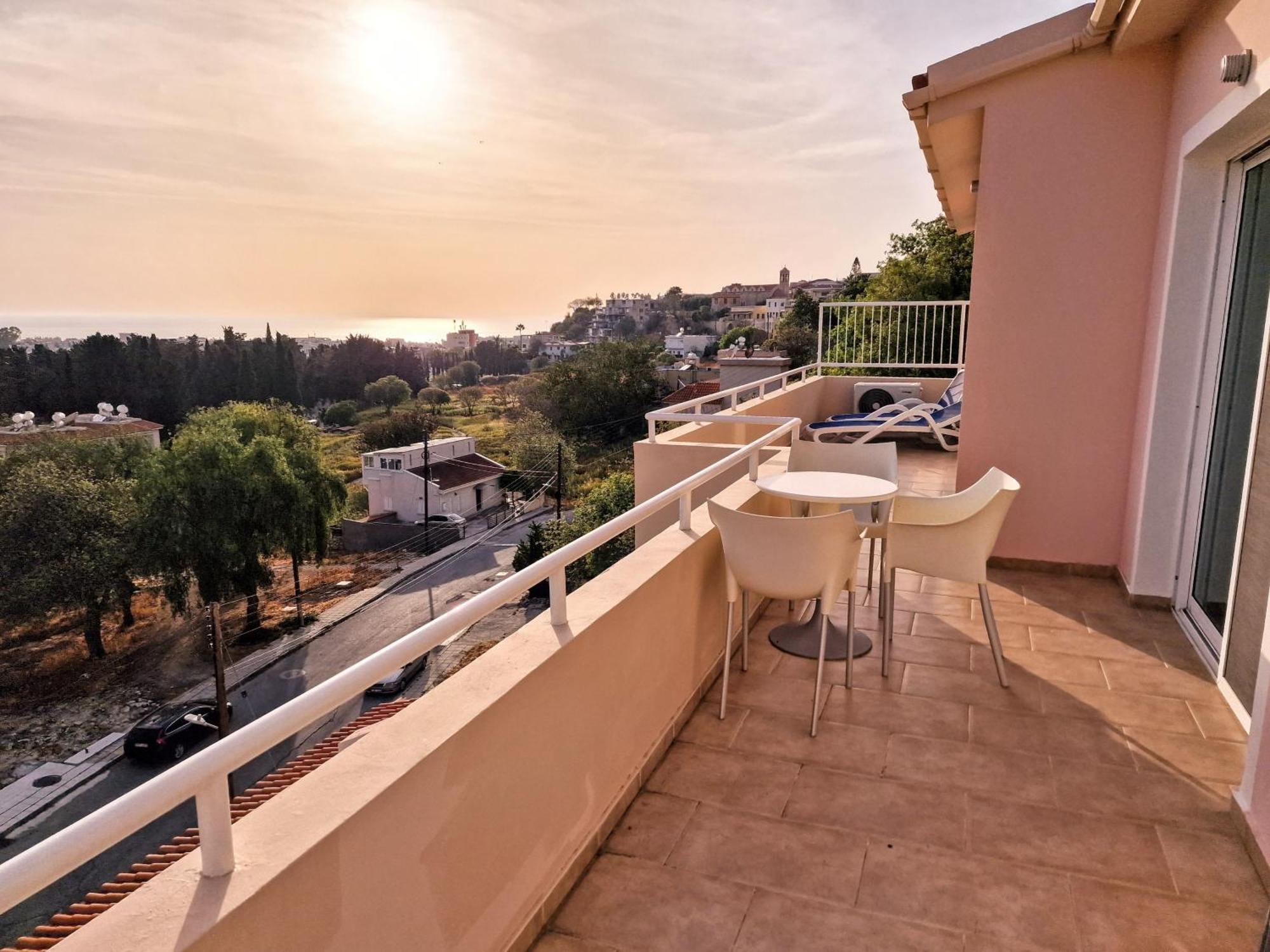 Paphos Central Penthouse Exterior photo